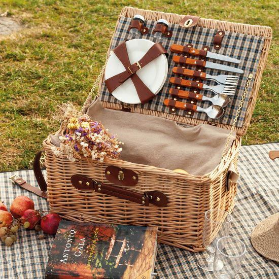 Goya 52040 - 4-Person Wicker Picnic Basket Set KIWANO